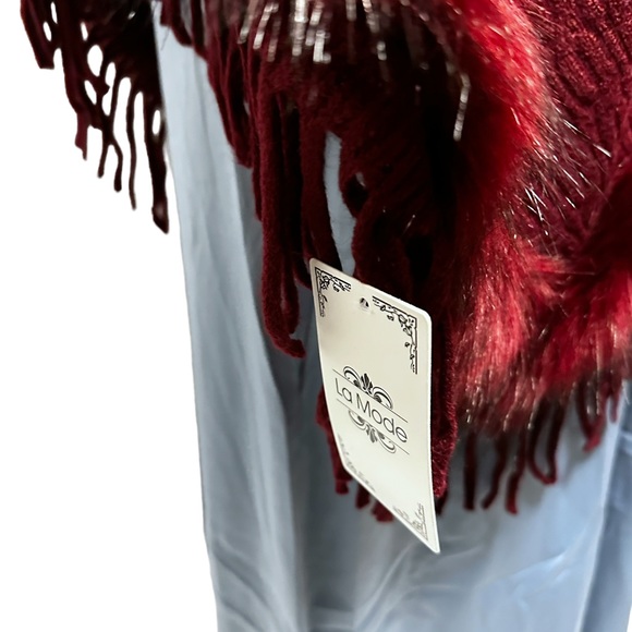 NWT La Mode | Red Wine Faux Fur-Trim Fringe-Accent Poncho - Picture 4 of 5
